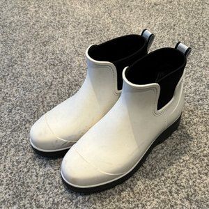 Worn Once- White UGG Boots Size 8